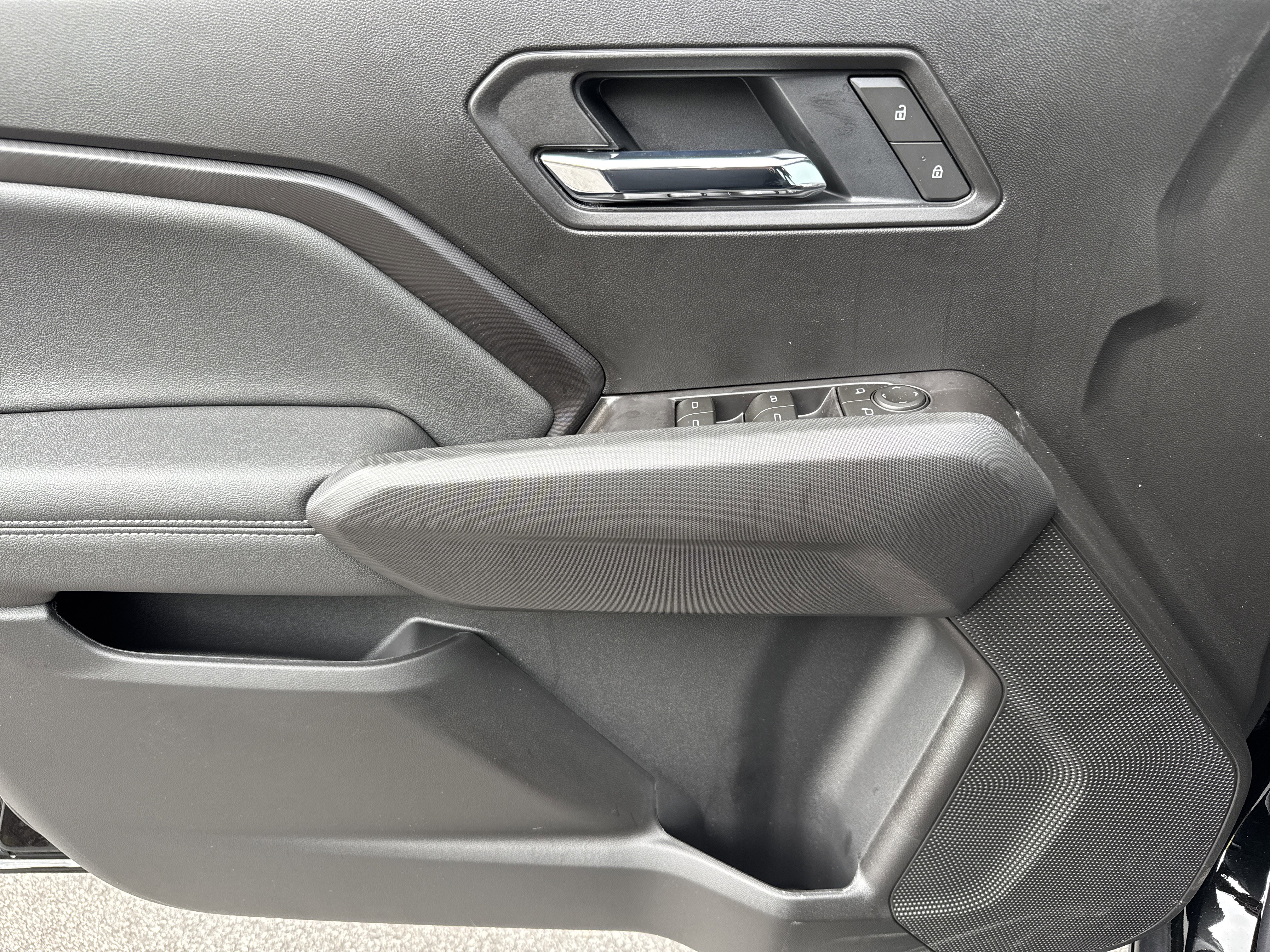 New 2026 GMC Canyon Elevation w/ Convenience Package image 14