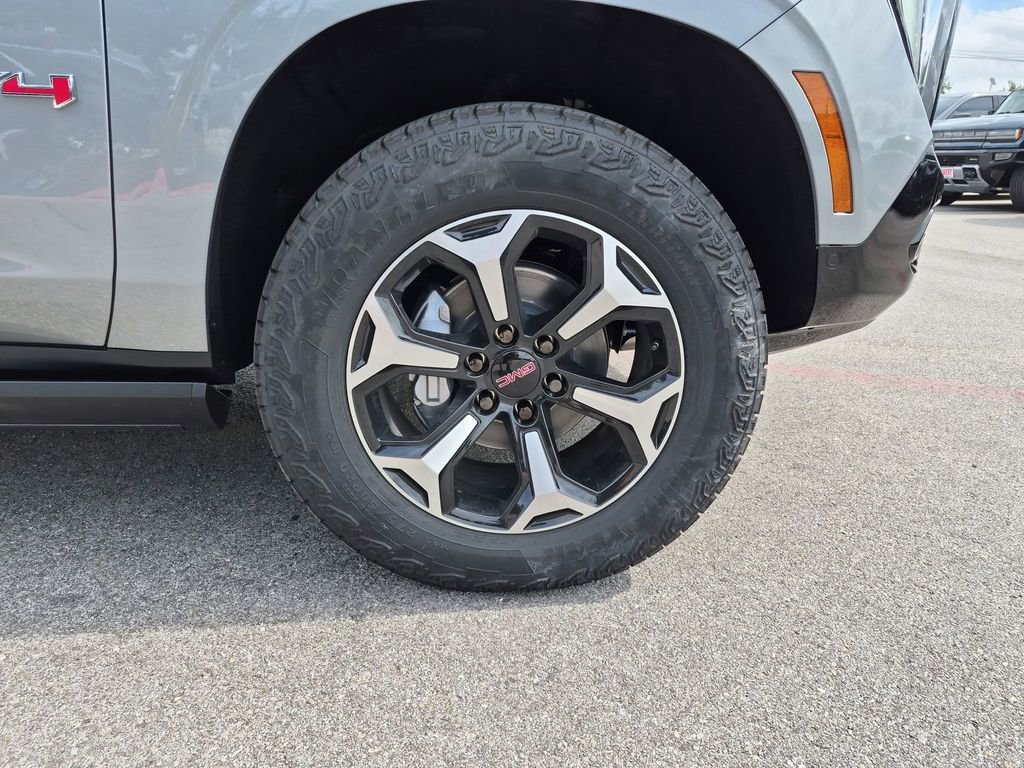 New 2026 GMC Yukon XL AT4 w/ AT4 Premium Package AWD/4WD image 15