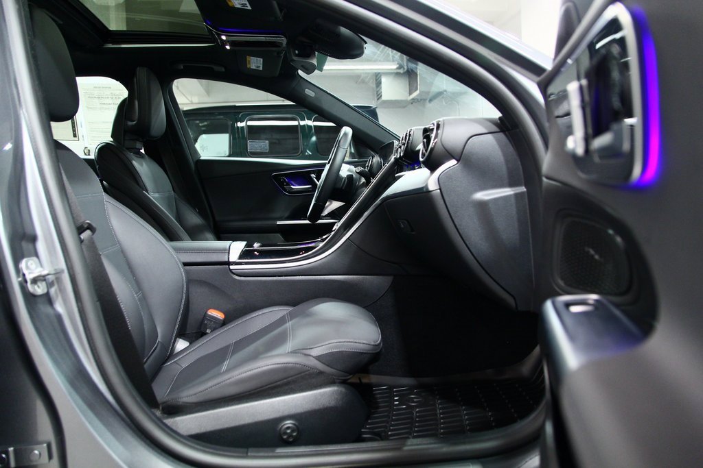 Used 2025 Mercedes-Benz C 300 4MATIC Sedan image 22