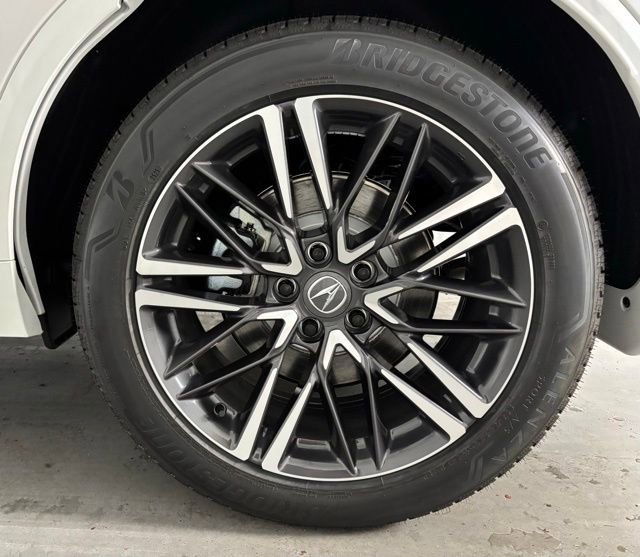 Certified 2026 Acura MDX SH-AWD w/ Advance Package image 9