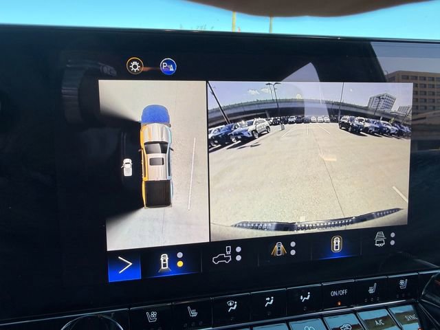 Used 2024 Chevrolet Colorado ZR2 w/ ZR2 Convenience Package III image 17