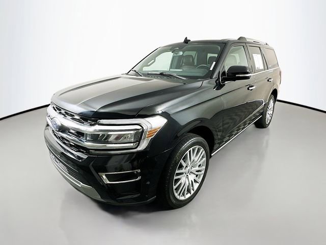 Used 2024 Ford Expedition Limited RWD image 3