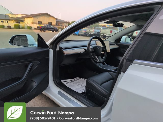 Used 2019 Tesla Model 3 Standard Range Plus RWD image 9
