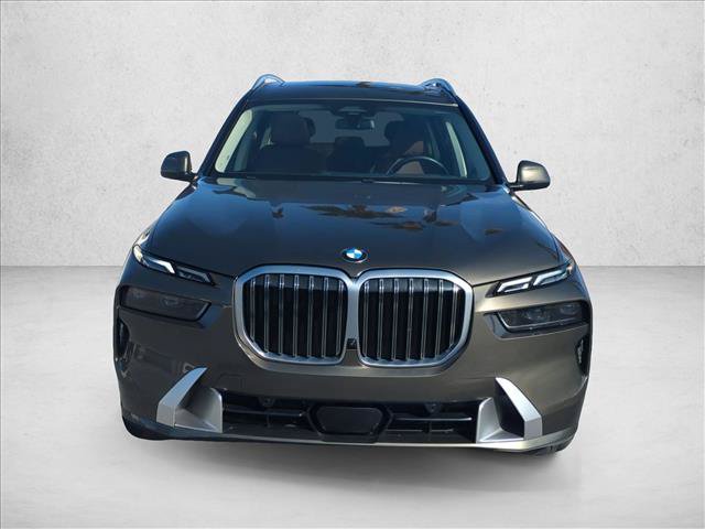 Used 2024 BMW X7 xDrive40i w/ Parking Assistance Package AWD/4WD image 2