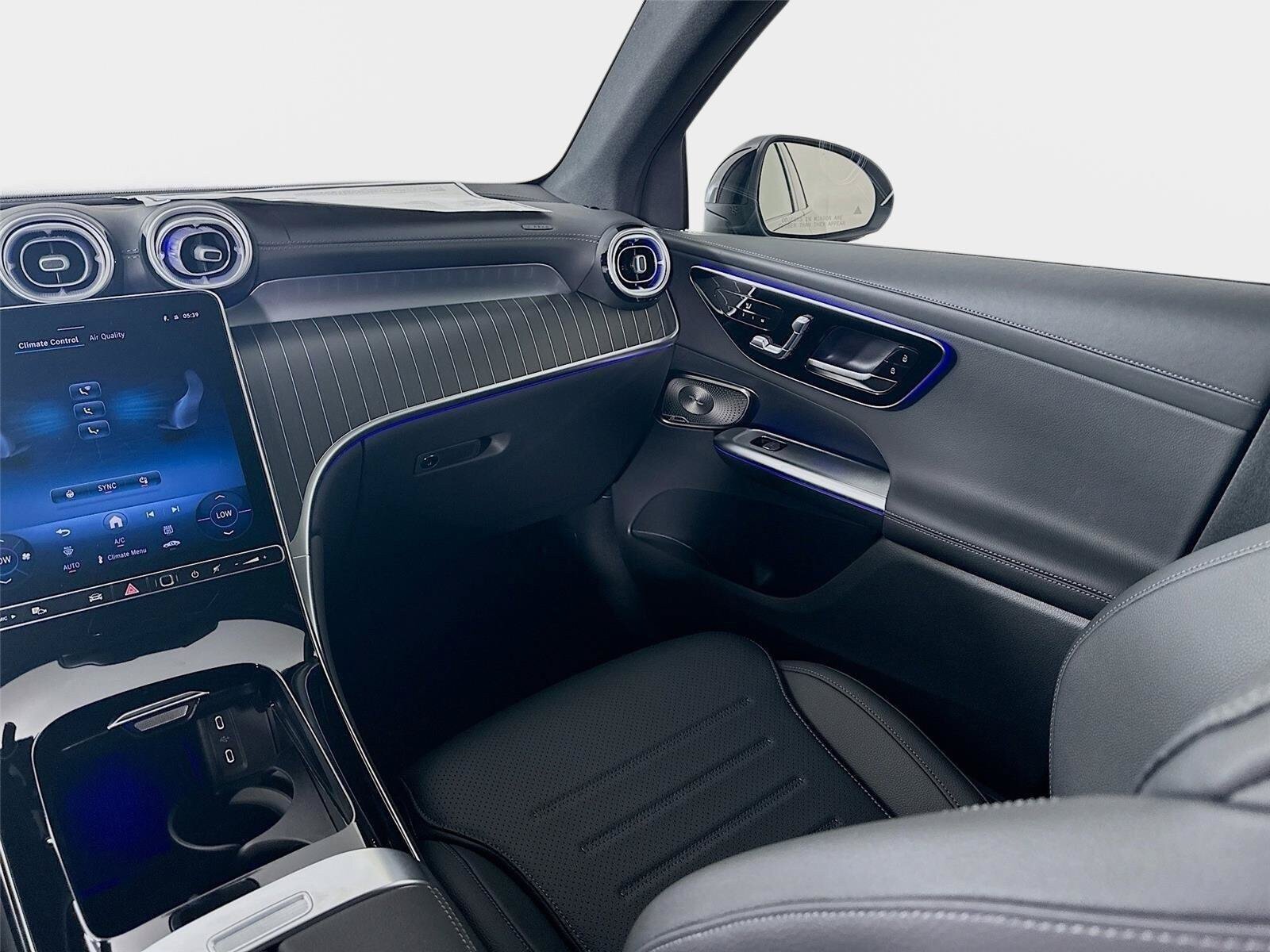Certified 2026 Mercedes-Benz GLC 300 4MATIC image 29
