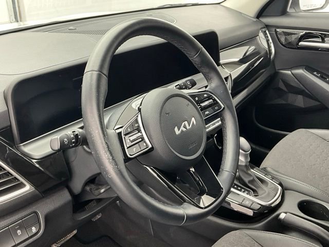 Used 2025 Kia Seltos S image 16