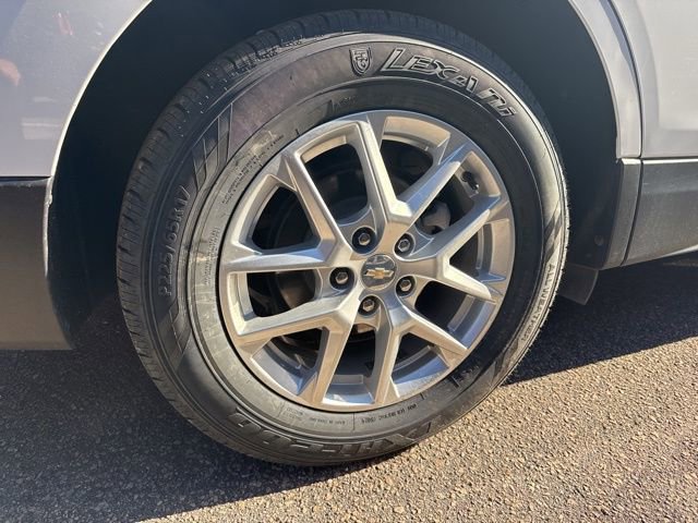 Used 2024 Chevrolet Equinox LS AWD/4WD image 17