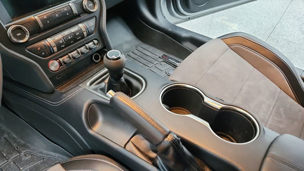 Used 2020 Ford Mustang Shelby GT350 w/ Technology Package image 21