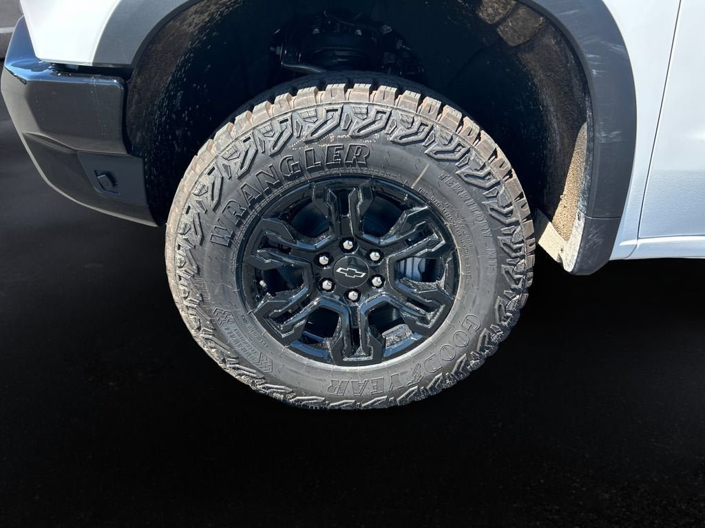 New 2026 Chevrolet Silverado 1500 ZR2 AWD/4WD image 9