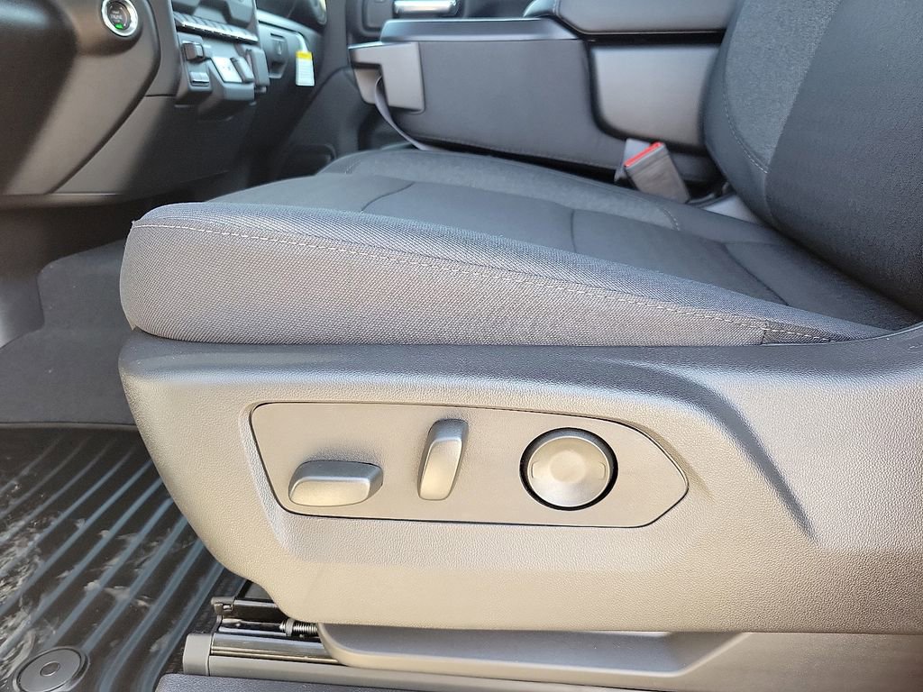 New 2025 Chevrolet Silverado 2500 Custom w/ Custom Value Package image 12
