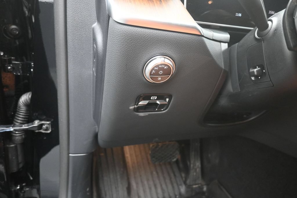 Used 2026 Mercedes-Benz GLC 300 image 13