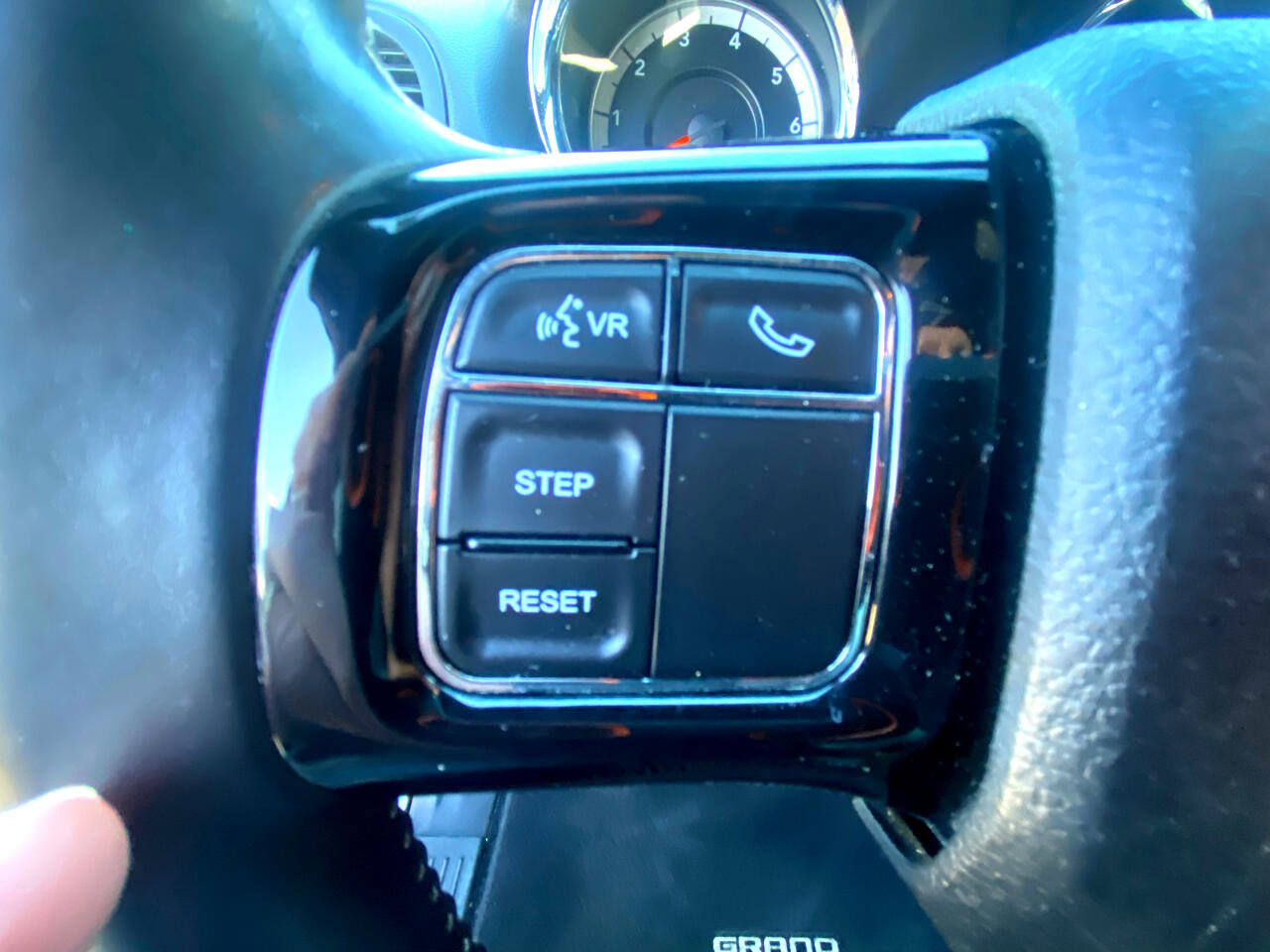 Used 2016 Dodge Grand Caravan SE image 20