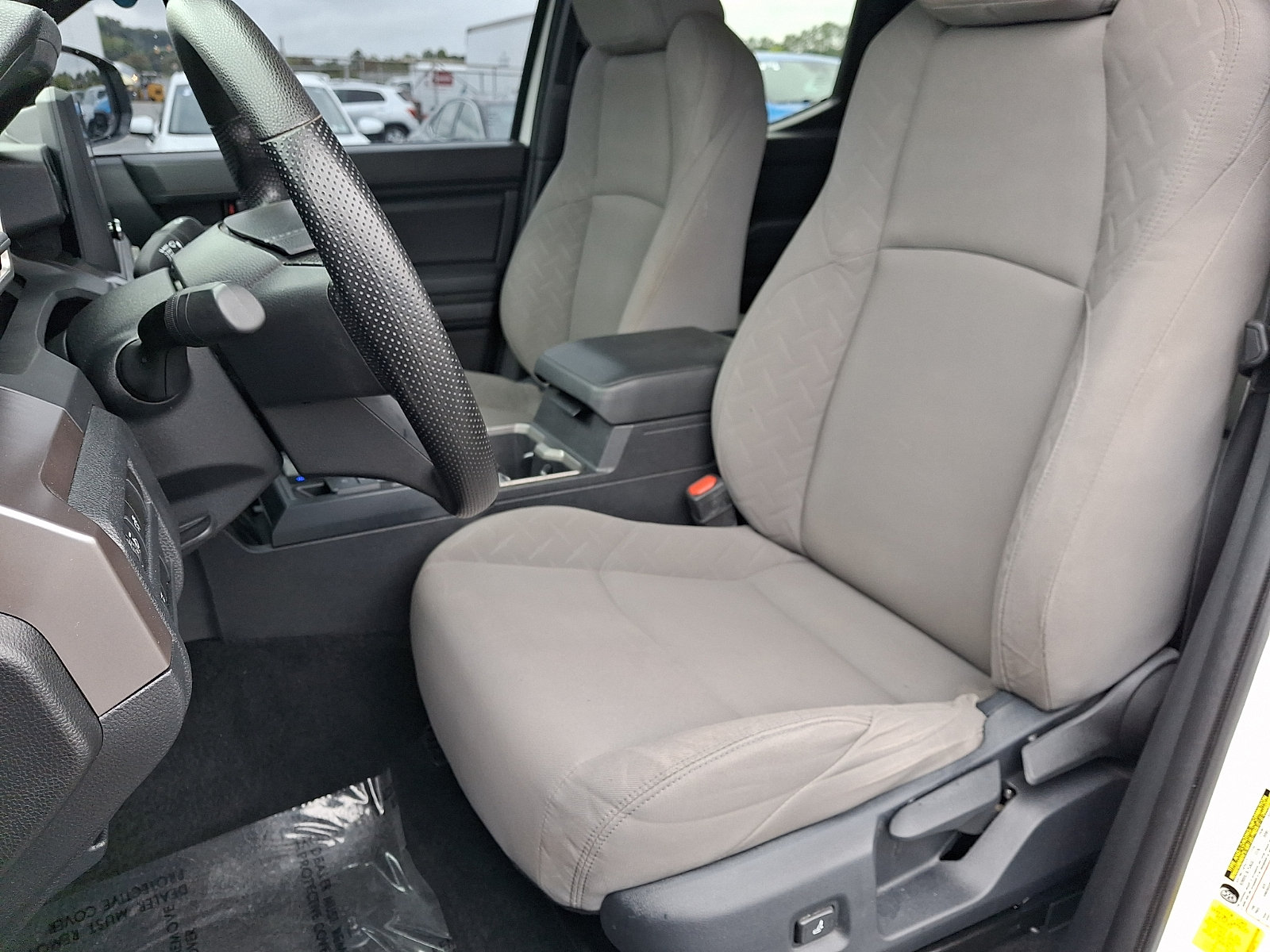 Used 2024 Toyota Tacoma SR5 AWD/4WD image 13
