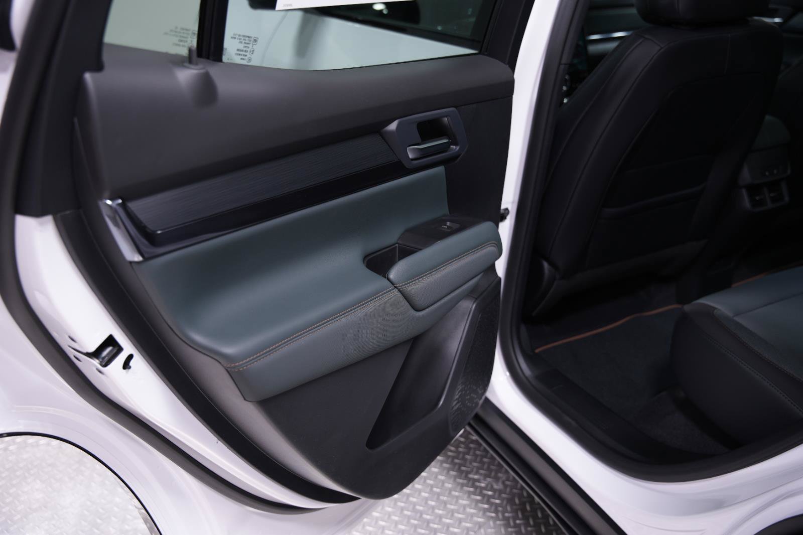 New 2026 GMC Terrain AT4 w/ Convenience Package III AWD/4WD image 22