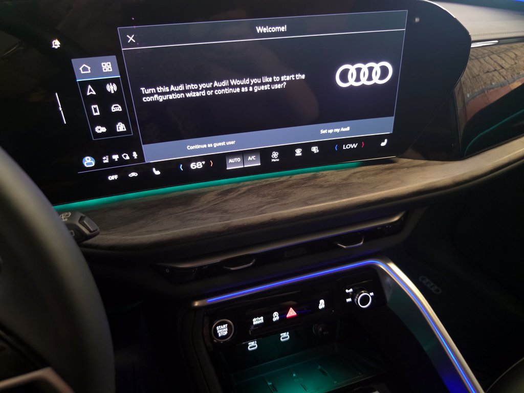 Certified 2025 Audi Q5 Premium w/ Convenience Package AWD/4WD image 30