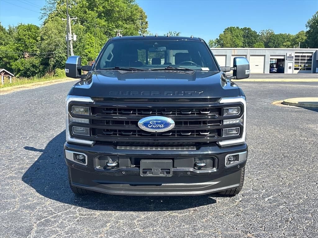Used 2024 Ford F250 Platinum AWD/4WD image 2