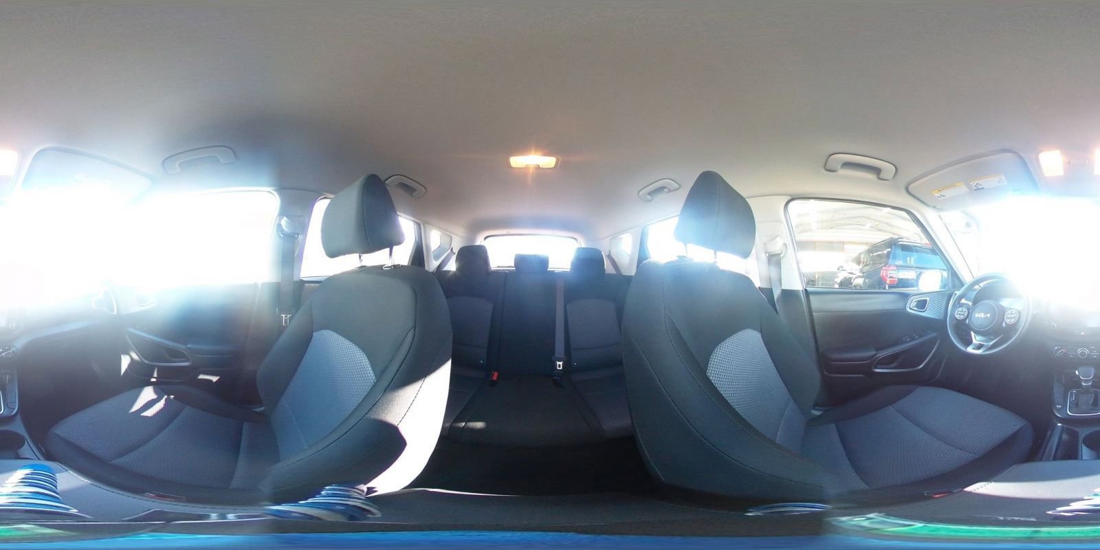Used 2025 Kia Soul LX w/ LX Technology Package image 41