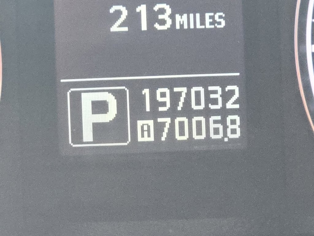 Used 2011 INFINITI G37 Journey w/ Premium Pkg image 25