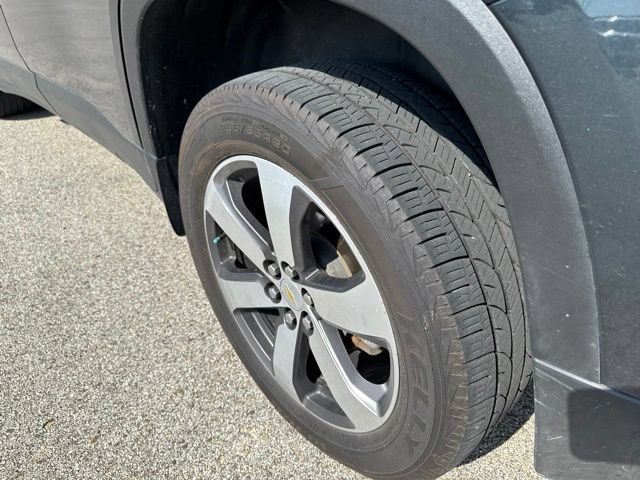 Used 2020 Chevrolet Traverse LT w/ LT Premium Package AWD/4WD image 9