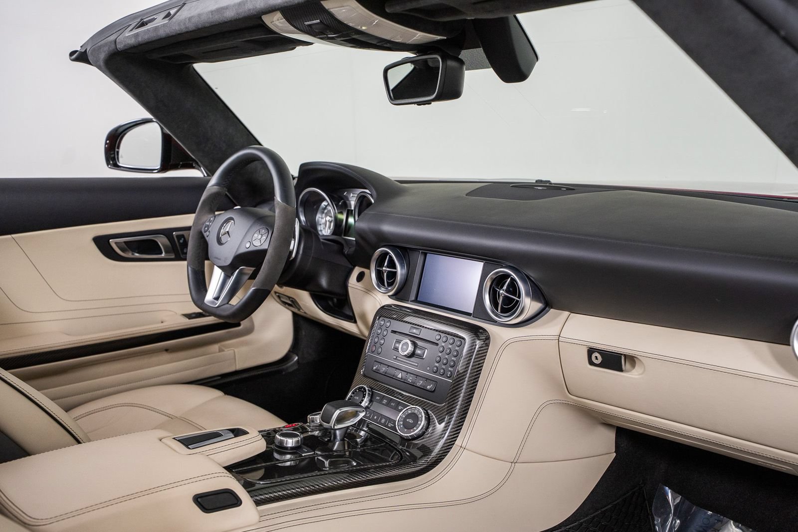 Used 2012 Mercedes-Benz SLS AMG Roadster image 26