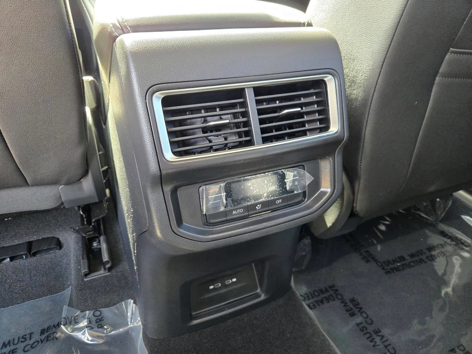 New 2026 Volkswagen Atlas SE FWD image 8