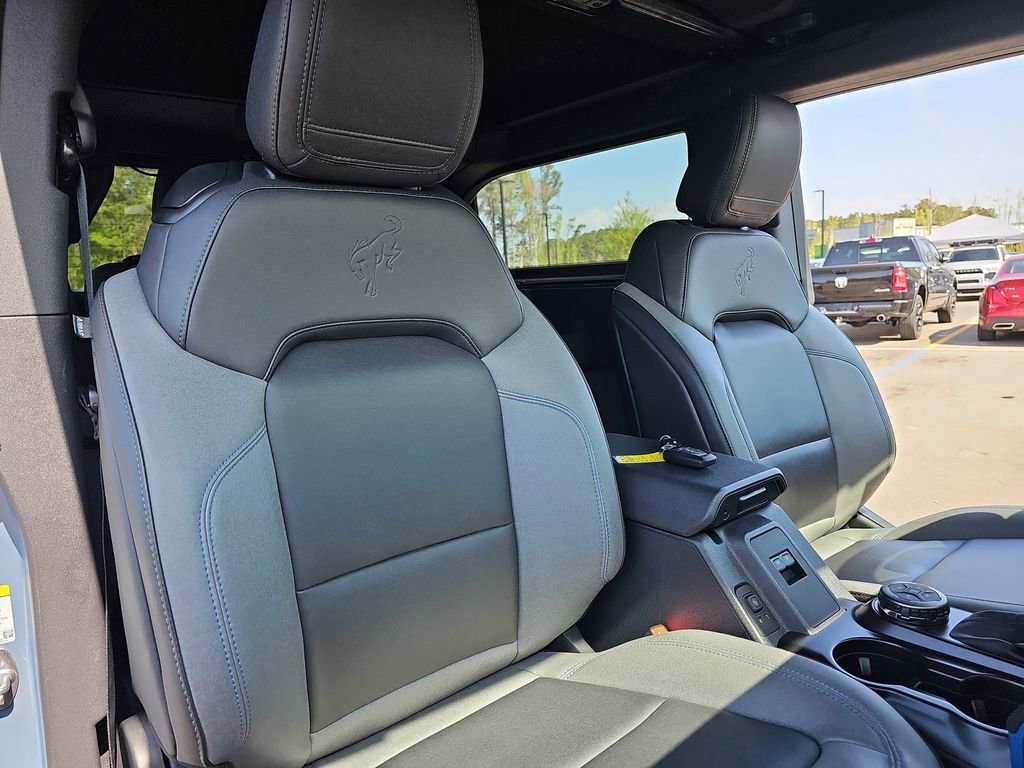 Used 2023 Ford Bronco Black Diamond w/ Sasquatch Package image 13