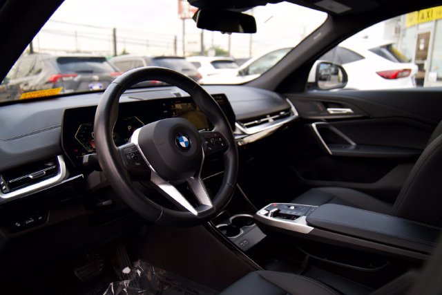 Used 2026 BMW X2 xDrive28i AWD/4WD image 13