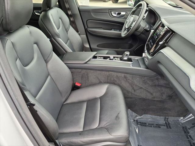 Certified 2024 Volvo XC60 B5 Core w/ Protection Package Premier AWD/4WD image 27