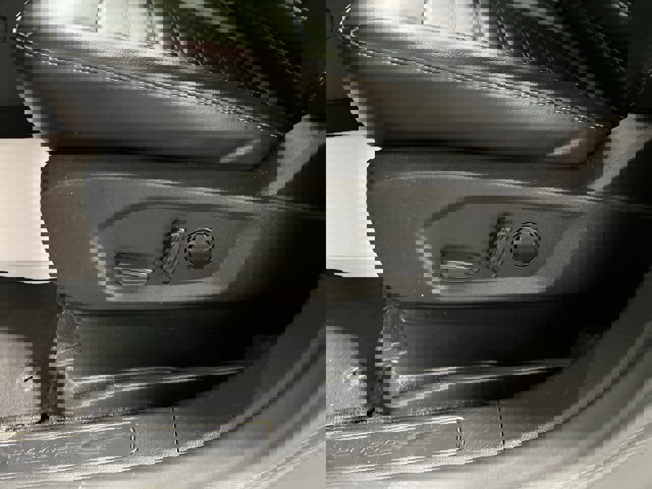 Used 2024 Ford Edge SEL image 14