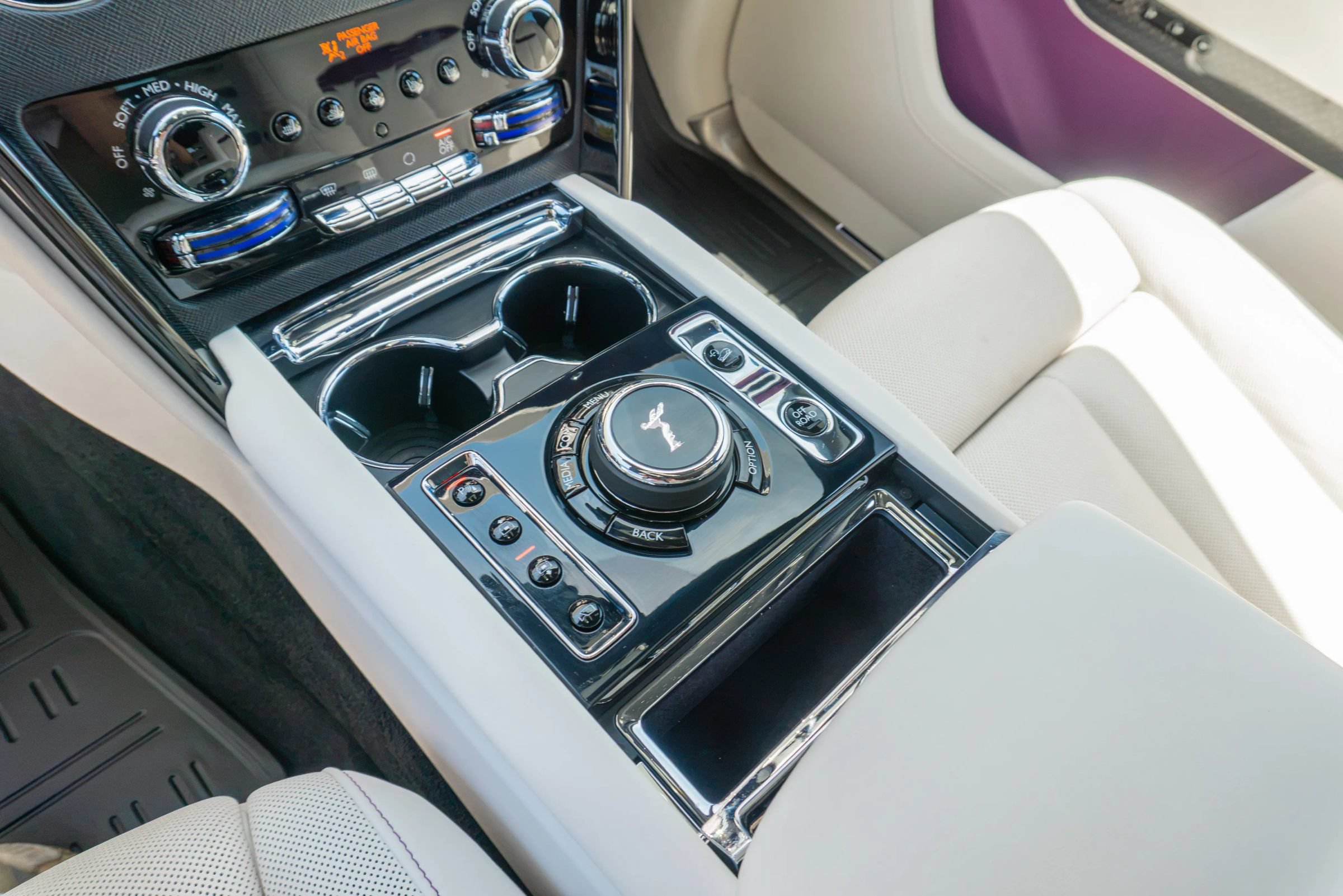 Used 2024 Rolls-Royce Cullinan Black Badge AWD/4WD image 76