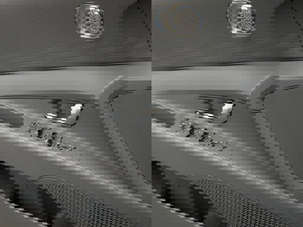 Certified 2025 Hyundai Elantra SE w/ Cargo Package image 23