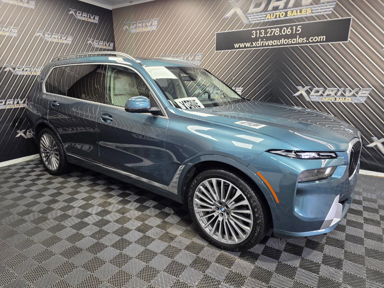 Used 2024 BMW X7 xDrive40i w/ Executive Package AWD/4WD image 11