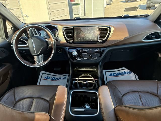 Used 2021 Chrysler Pacifica Limited w/ Uconnect Theater Family Group AWD/4WD image 11