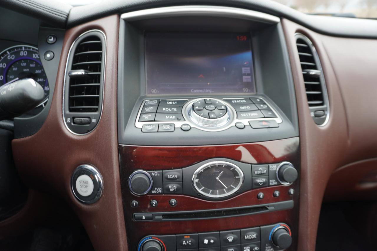 Used 2017 INFINITI QX50 AWD w/ Technology Package image 31