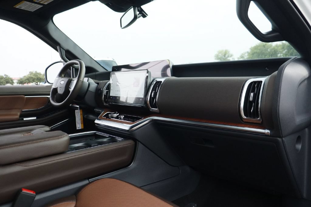 New 2027 Ford Expedition King Ranch AWD/4WD image 9
