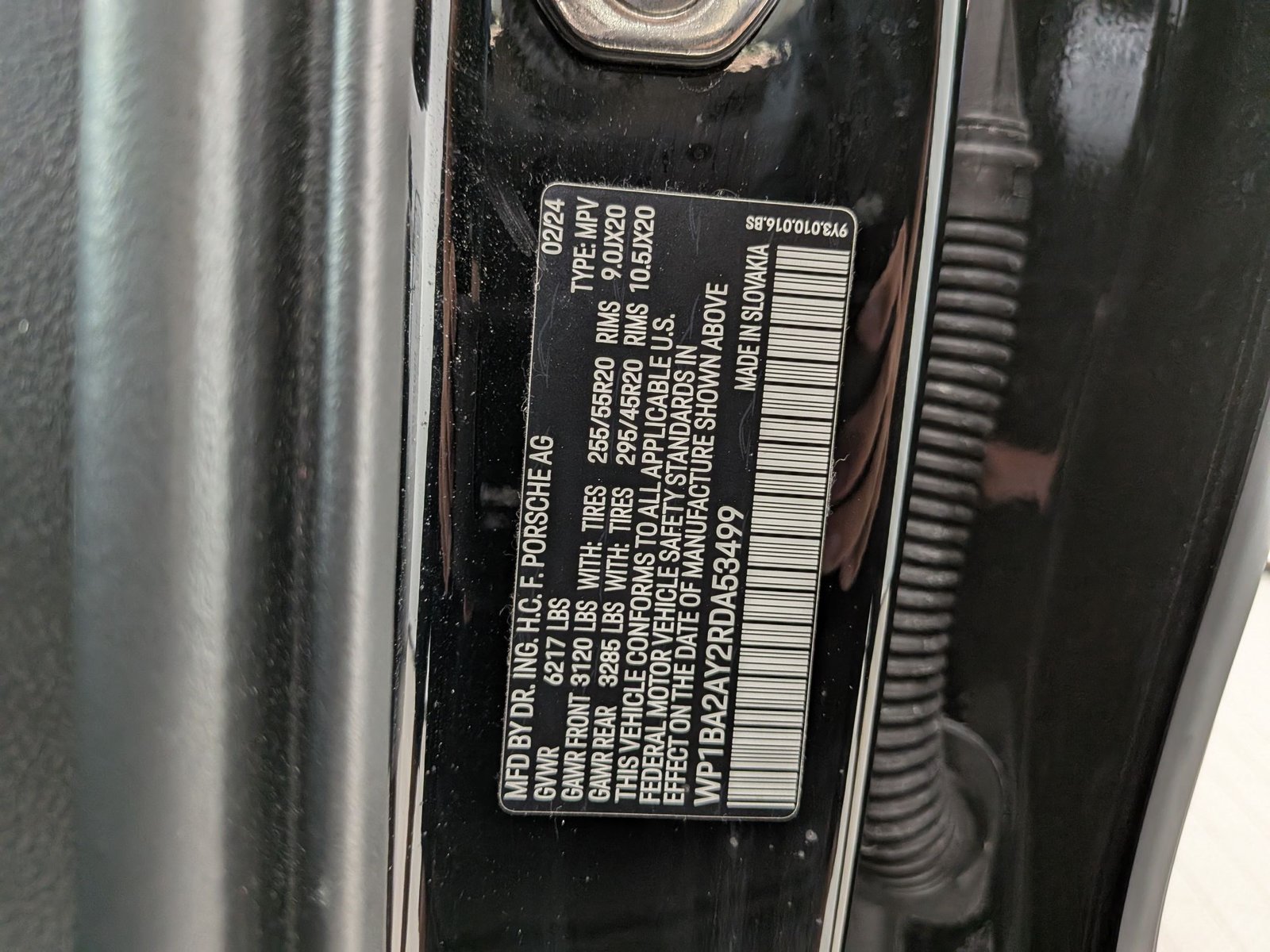 Certified 2024 Porsche Cayenne Coupe AWD/4WD image 27