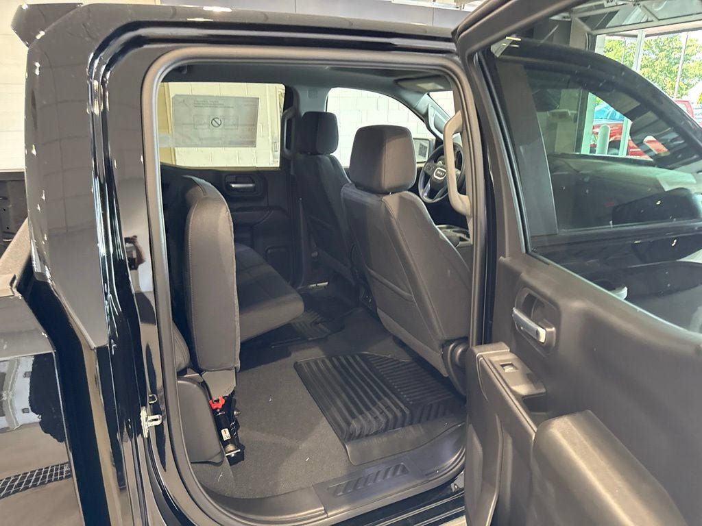 New 2026 GMC Sierra 1500 Pro w/ Graphite Edition AWD/4WD image 17