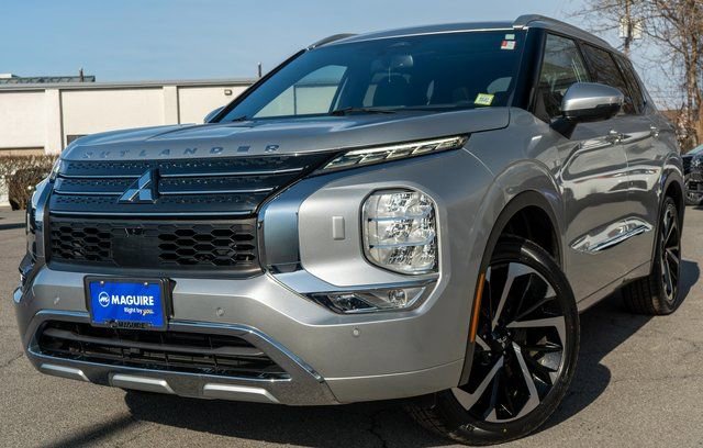 Used 2022 Mitsubishi Outlander SEL video 1