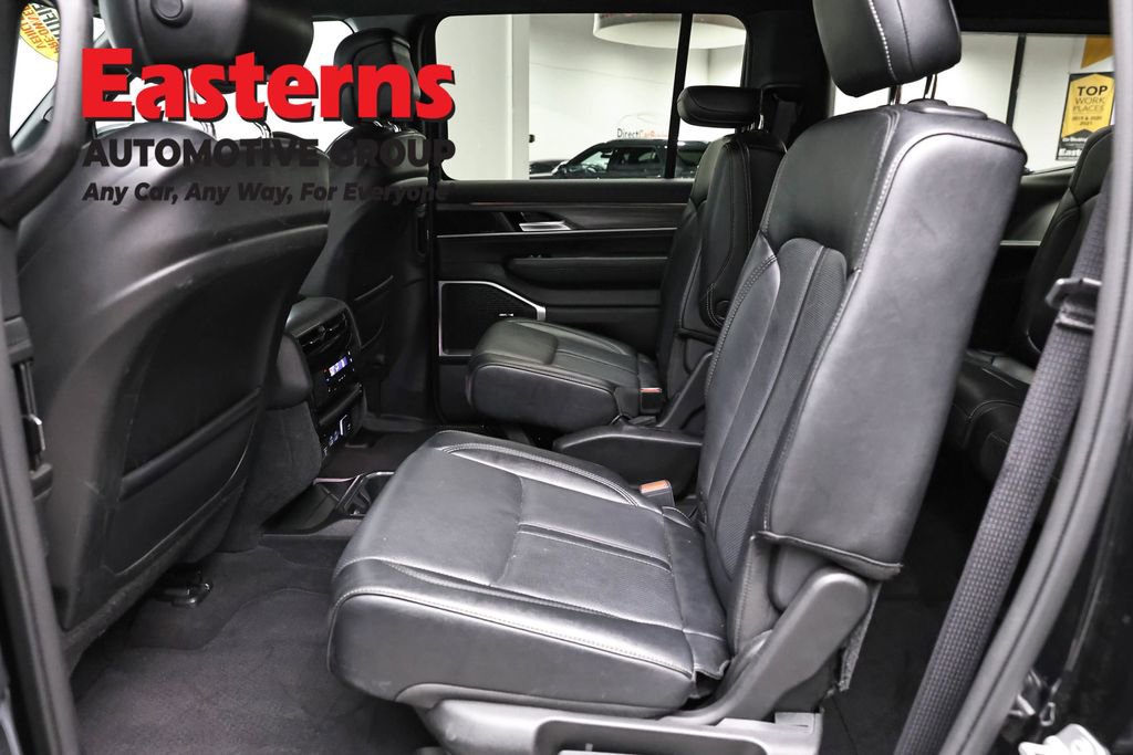 Used 2024 Jeep Wagoneer Series II AWD/4WD image 22