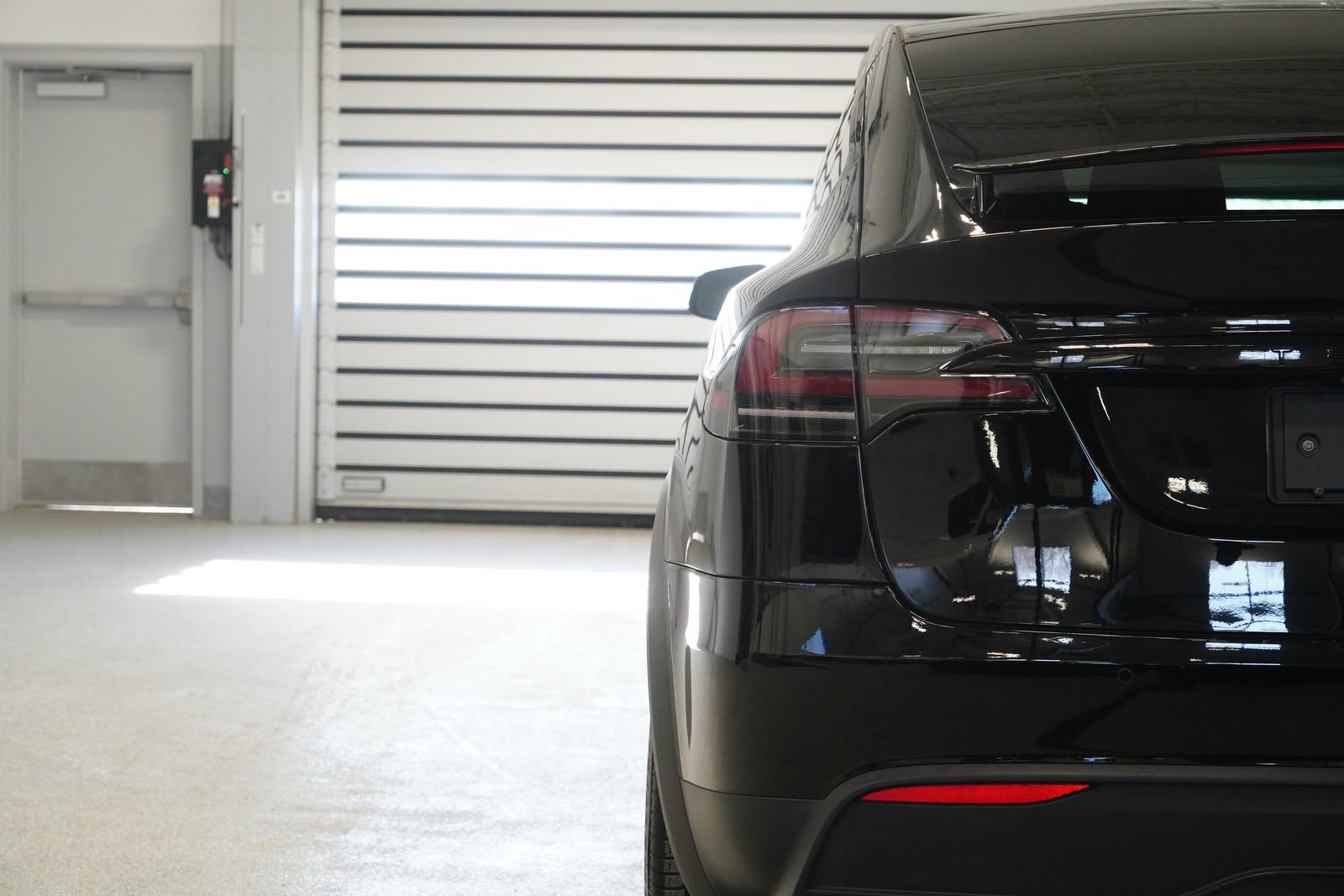 Used 2022 Tesla Model X Plaid image 11
