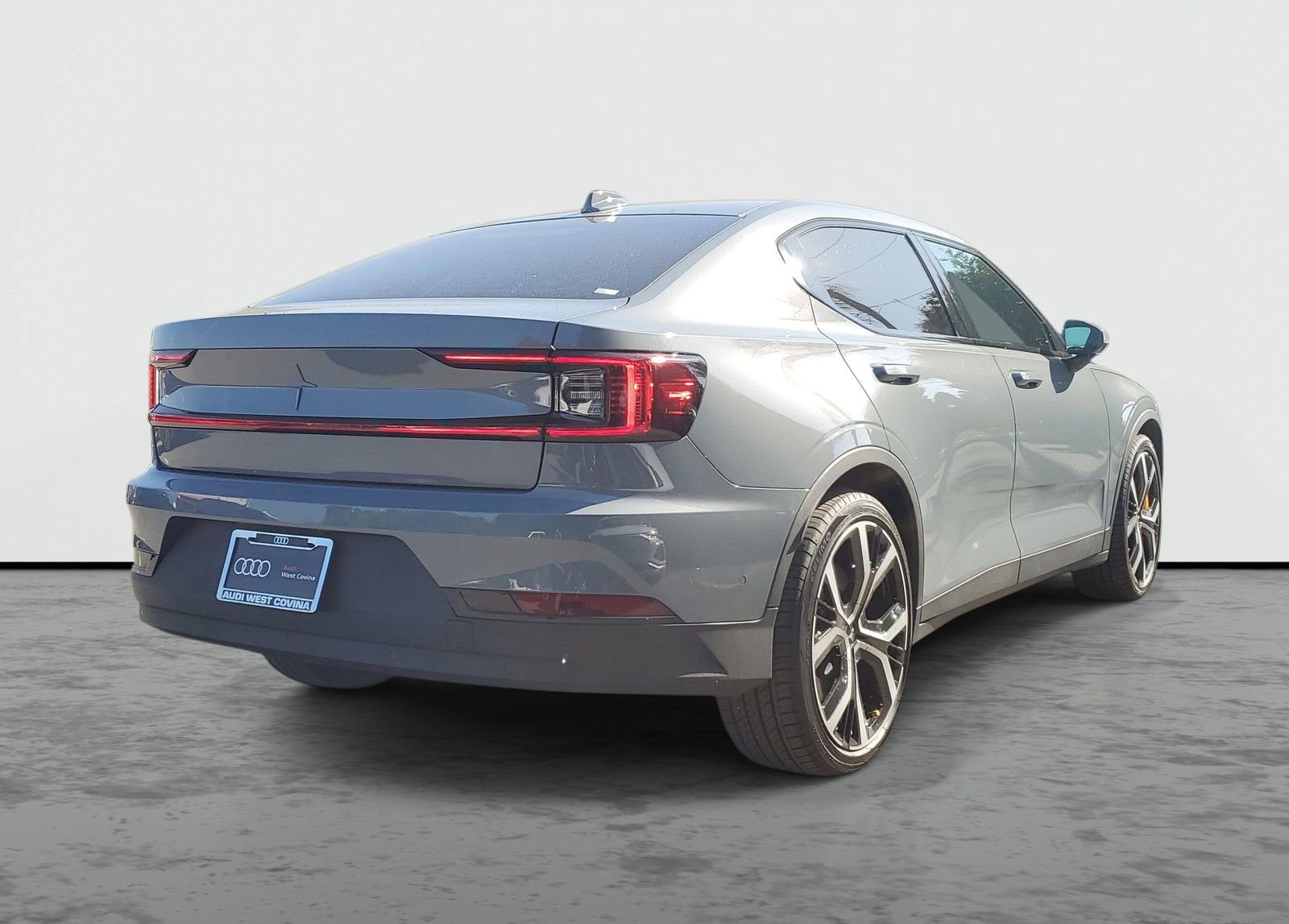 Used 2022 Polestar Polestar 2 w/ Performance Package image 4