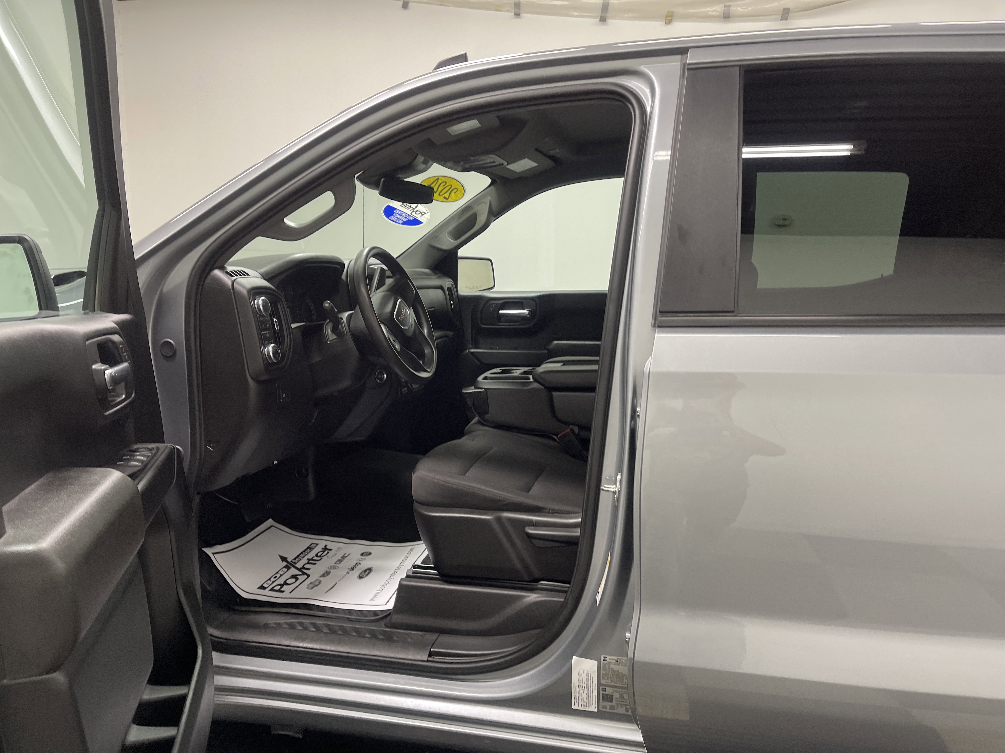 Used 2024 GMC Sierra 1500 Pro w/ Graphite Edition image 9