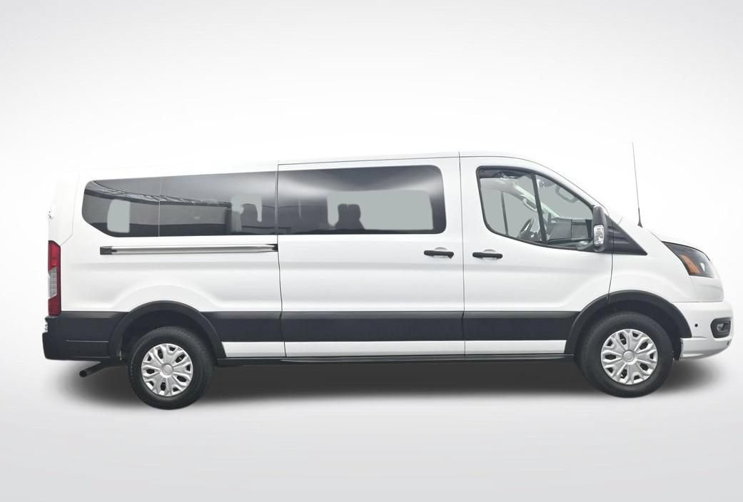 Used 2024 Ford Transit 350 XLT RWD image 4