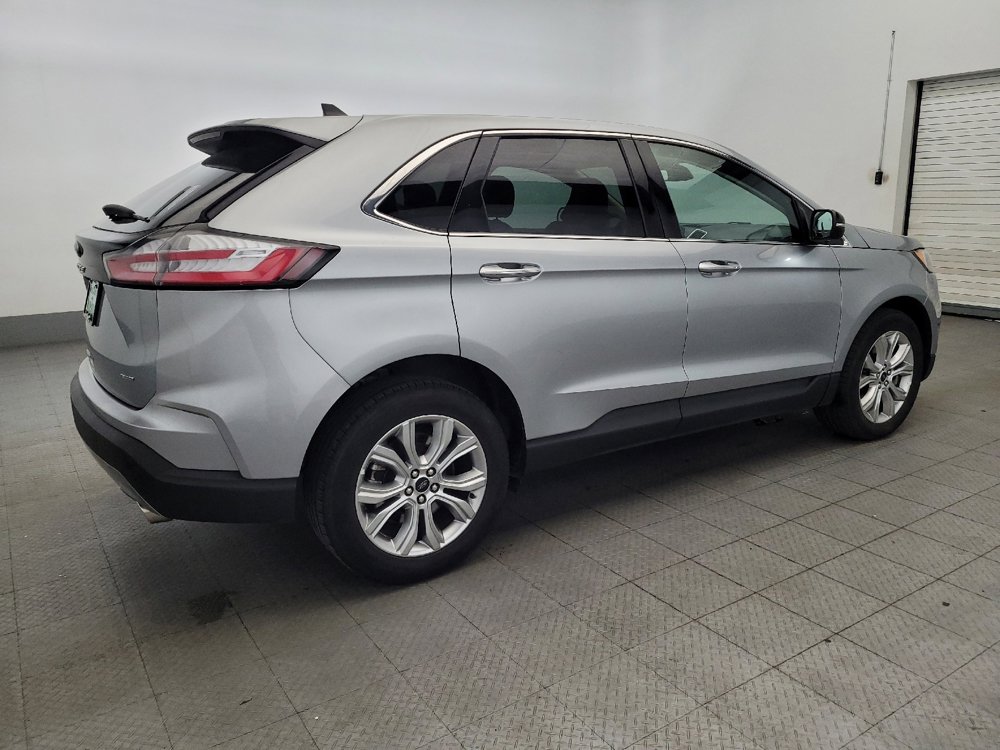 Used 2024 Ford Edge Titanium image 10