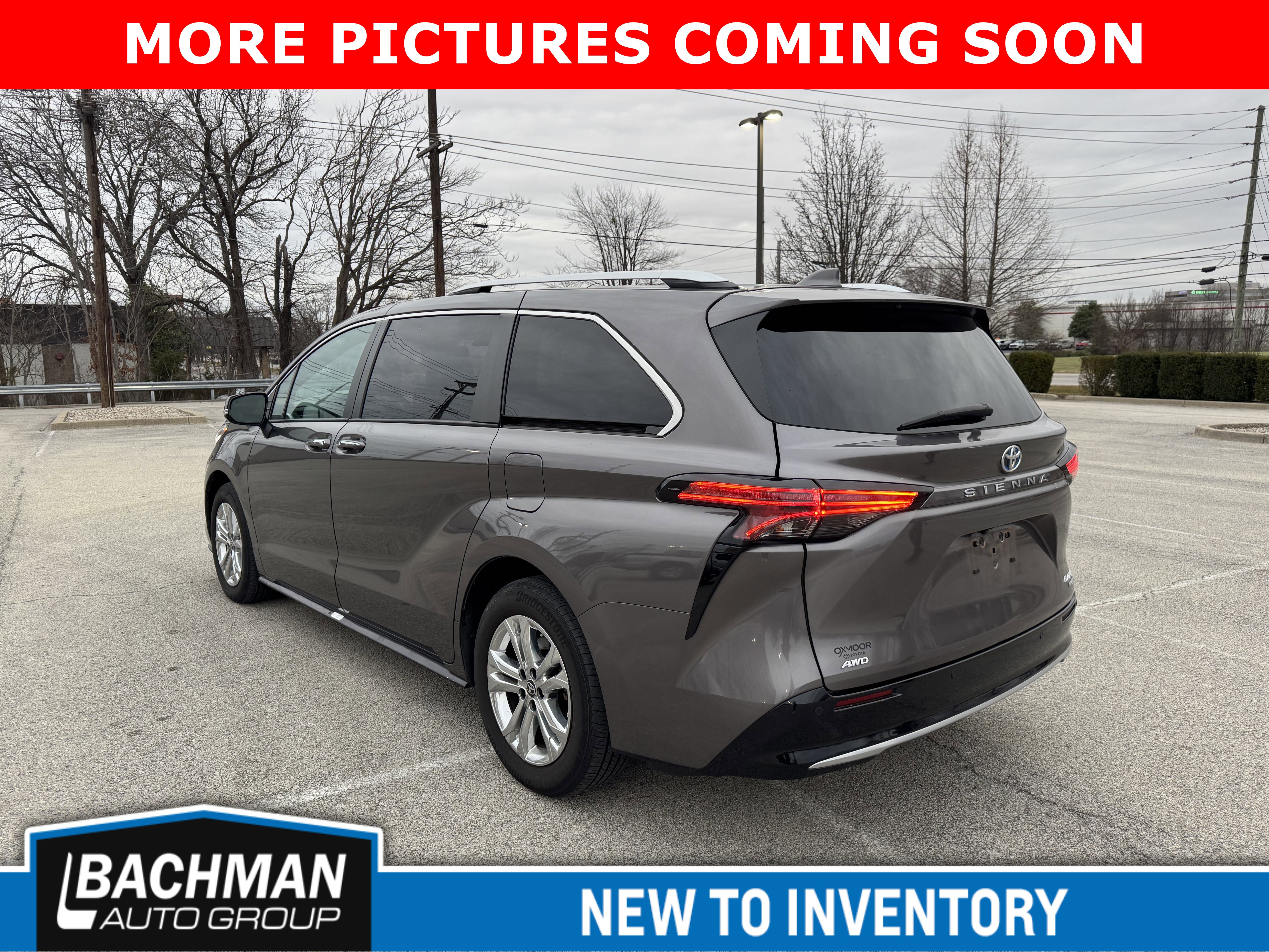 Used 2023 Toyota Sienna Platinum image 4