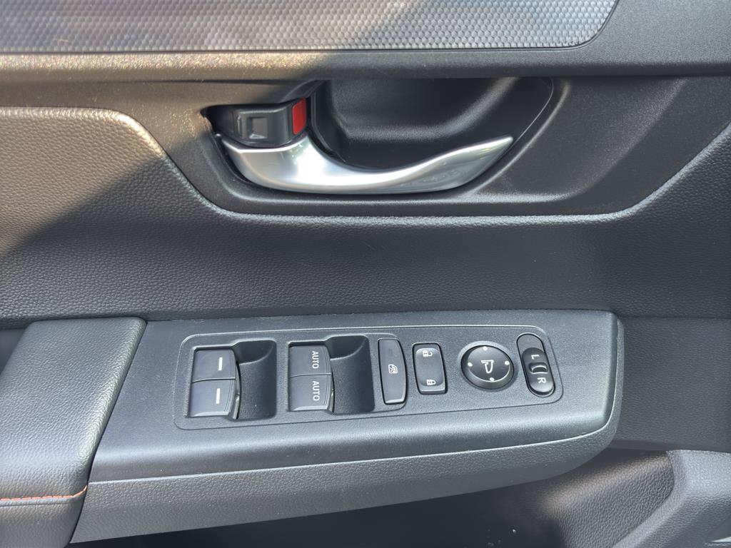 Used 2025 Honda CR-V Sport image 22