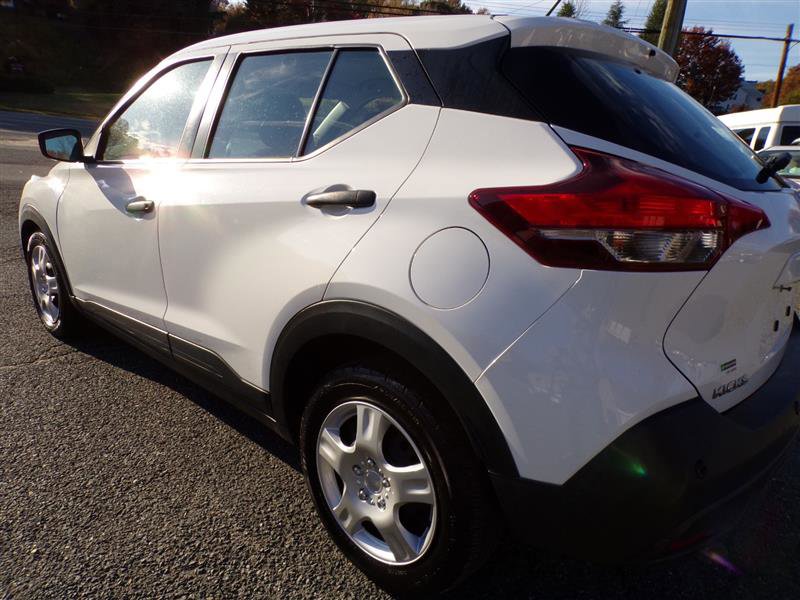 Used 2020 Nissan Kicks S image 8