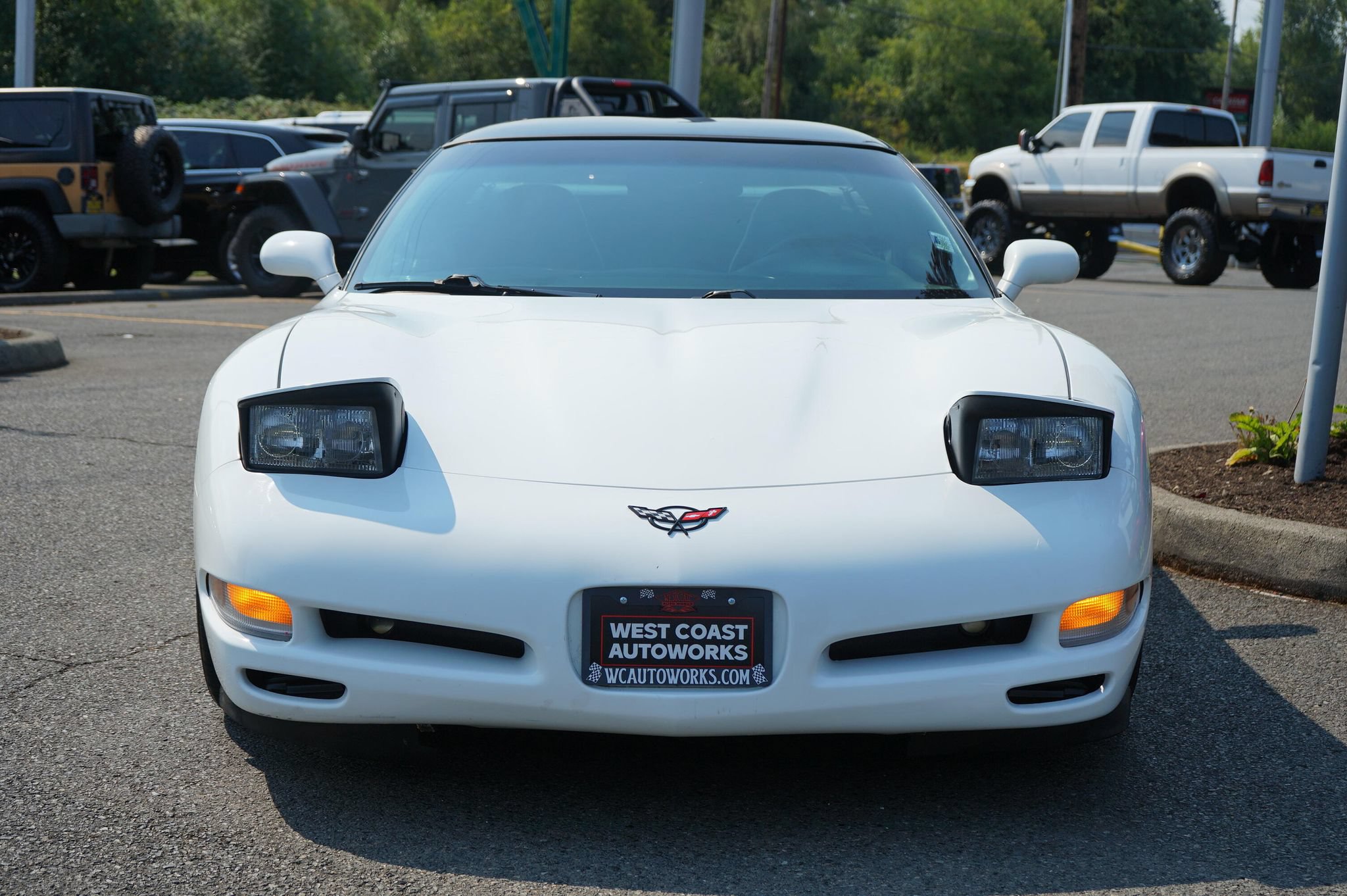 Used 1997 Chevrolet Corvette Coupe w/ Memory Pkg RWD image 10