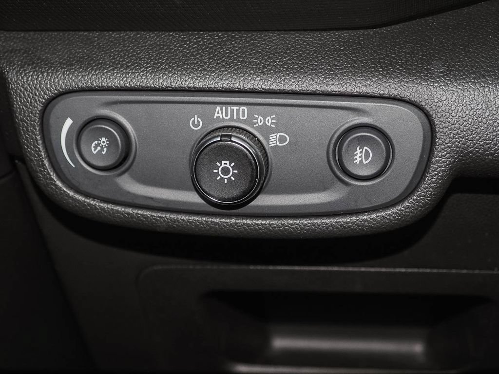 Used 2023 Chevrolet TrailBlazer LT w/ Convenience Package FWD image 27