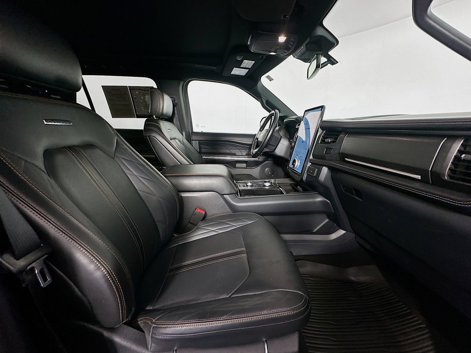 Used 2022 Ford Expedition Max Platinum AWD/4WD image 32